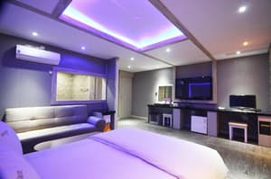thumbnail: Room