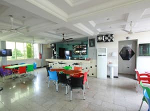 thumbnail: Bar (on property)