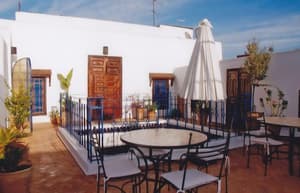 thumbnail: Outdoor dining