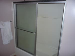 thumbnail: Deep soaking bathtub