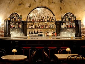 thumbnail: Bar (on property)