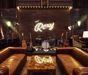 thumbnail: Bar (on property)