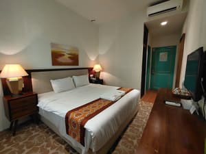 thumbnail: Room
