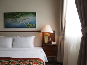 thumbnail: Room