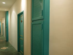 thumbnail: Hallway