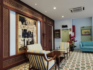 thumbnail: Lobby sitting area
