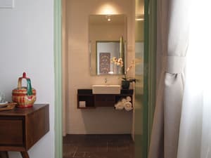 thumbnail: Bathroom sink