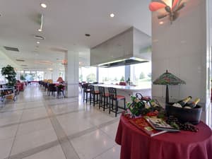 thumbnail: Restaurant