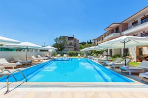 thumbnail: Outdoor pool