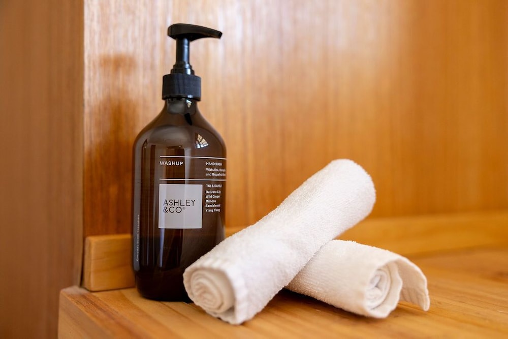Bathroom amenities