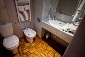 thumbnail: Bathroom amenities