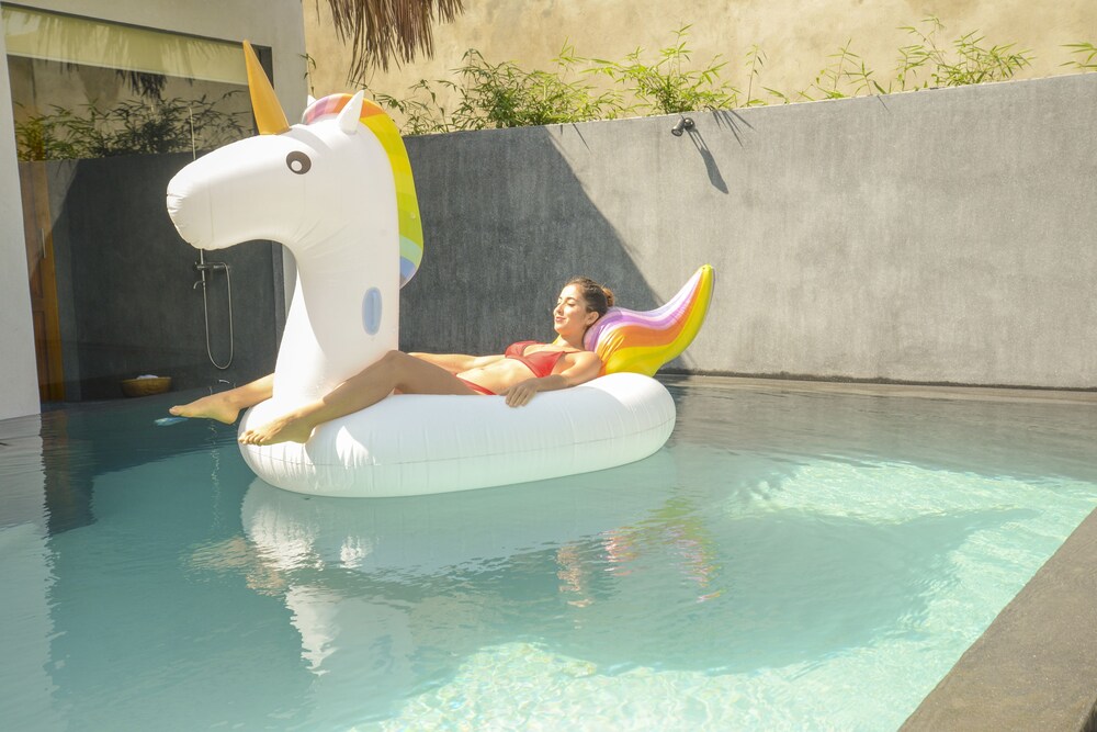 Private pool