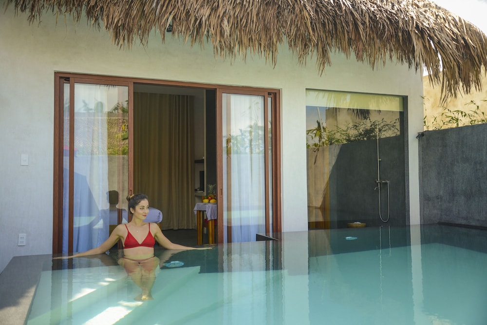 Private pool