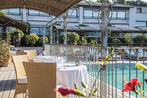 thumbnail: Restaurant