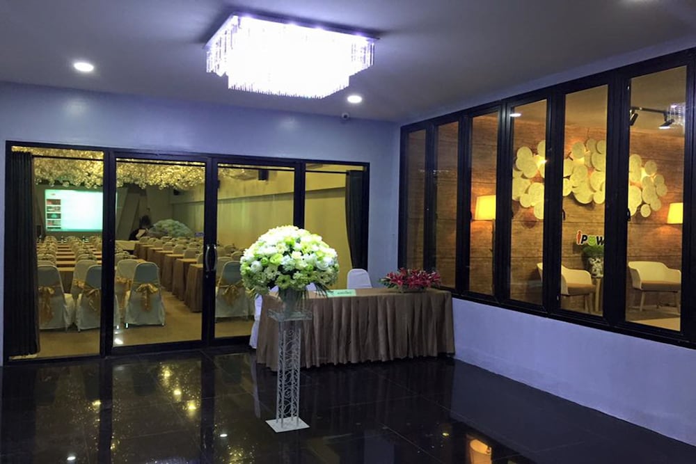 Reception hall
