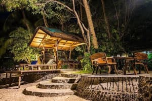 thumbnail: Property grounds