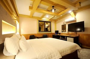 thumbnail: Room