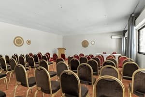 thumbnail: Business center