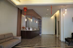 thumbnail: Interior entrance