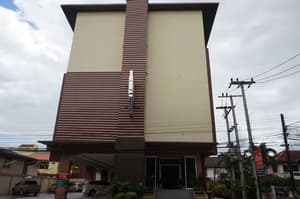 thumbnail: Exterior