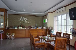 thumbnail: Lobby sitting area
