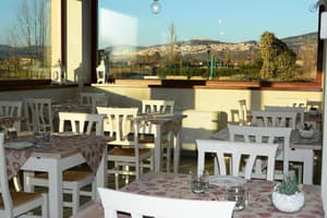 thumbnail: Breakfast area