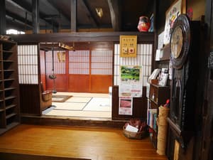 thumbnail: Interior entrance