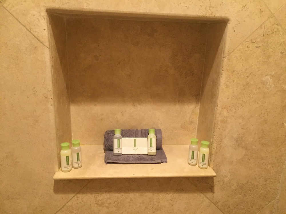 Bathroom amenities