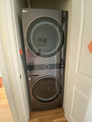 thumbnail: Laundry room
