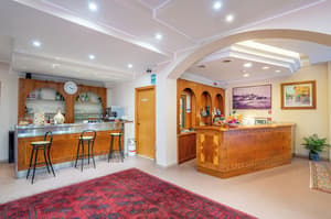 thumbnail: Lobby lounge