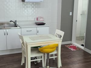 thumbnail: In-room dining