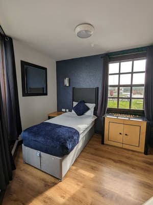 thumbnail: Room
