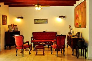 thumbnail: Lobby lounge