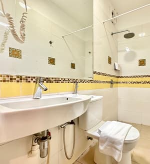 thumbnail: Bathroom