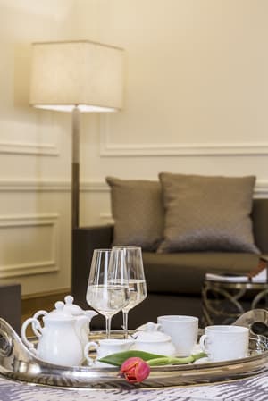thumbnail: Room service - dining