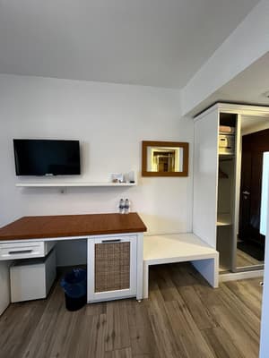 thumbnail: Room