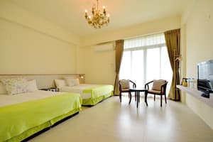 thumbnail: Room