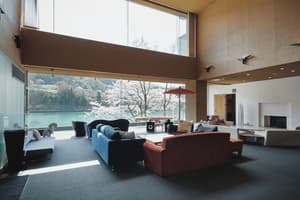 thumbnail: Lobby lounge
