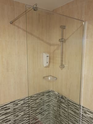 thumbnail: Bathroom shower