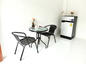 thumbnail: In-room dining
