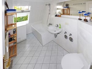 thumbnail: Interior entrance