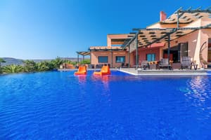 thumbnail: Outdoor pool