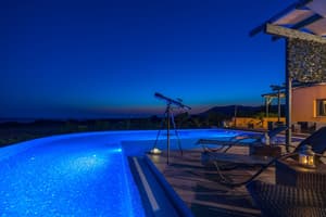 thumbnail: Outdoor pool