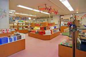 thumbnail: Gift shop