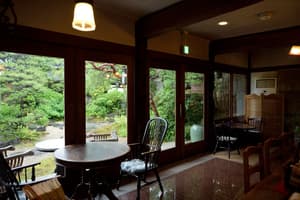 thumbnail: Lobby sitting area