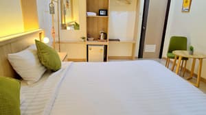 thumbnail: Room