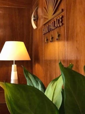 thumbnail: Interior detail