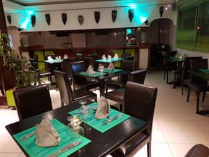 thumbnail: Restaurant
