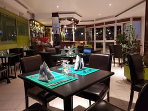 thumbnail: Restaurant
