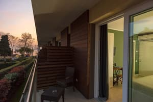 thumbnail: Balcony